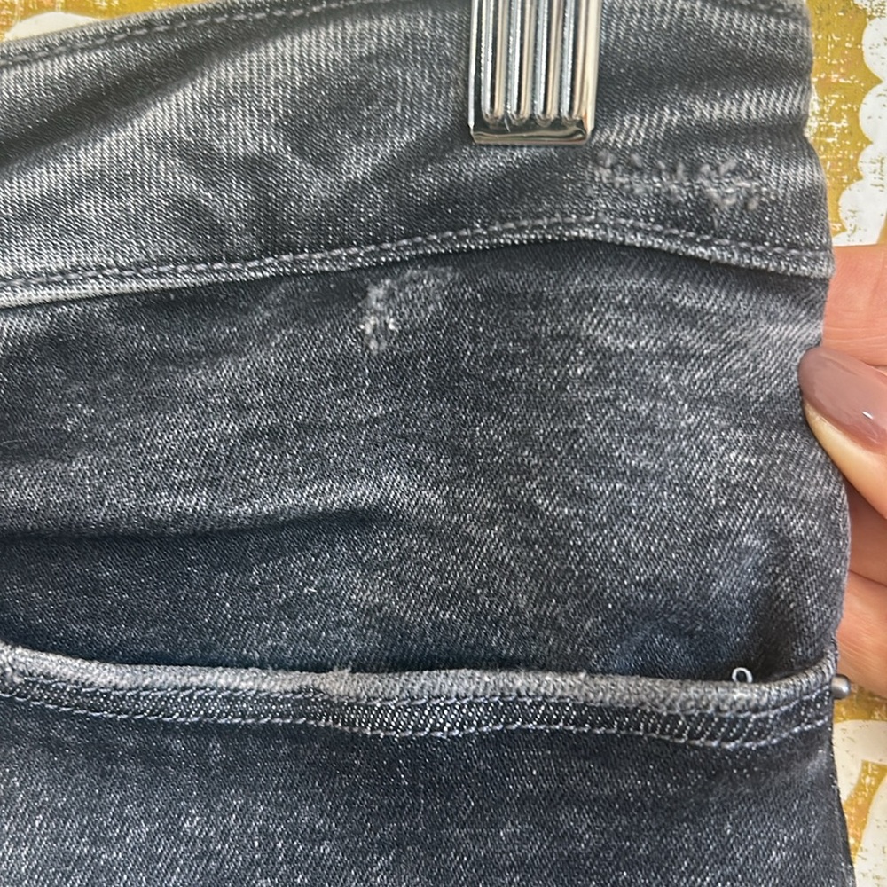 NWT FRAME Denim Le One Flare Dark Wash Jeans in Hughes $238 size 2 (Fits 30-34) - Picture 9 of 15
